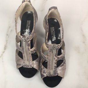 MICHAEL Michael Kors Berkley T-Strap Leather High Heel Sandal Size 7M
